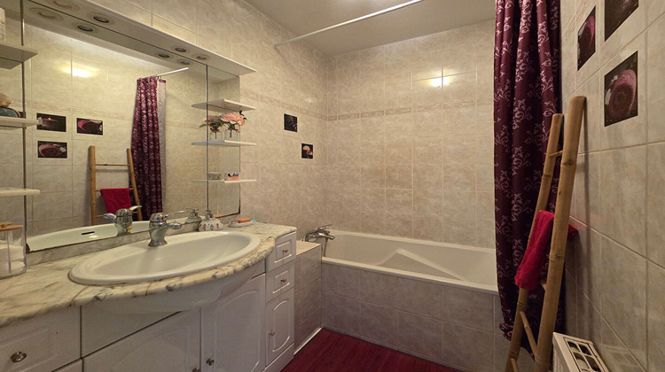 Ma-Cabane - Vente Appartement VENISSIEUX, 92 m²