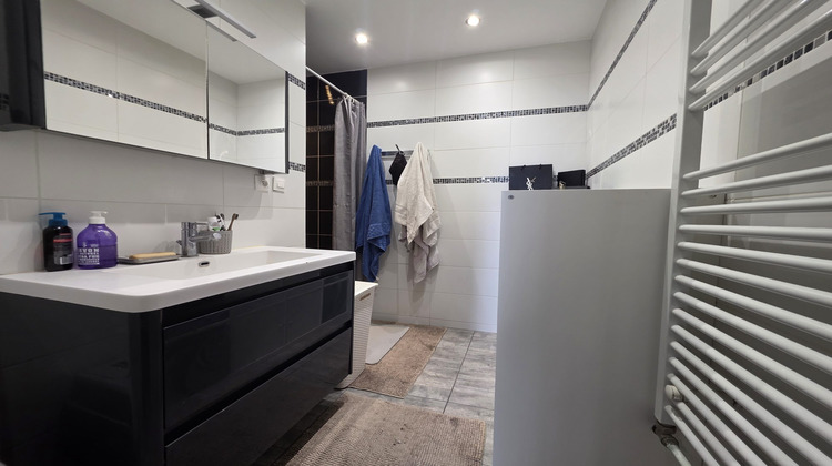 Ma-Cabane - Vente Appartement Vénissieux, 77 m²