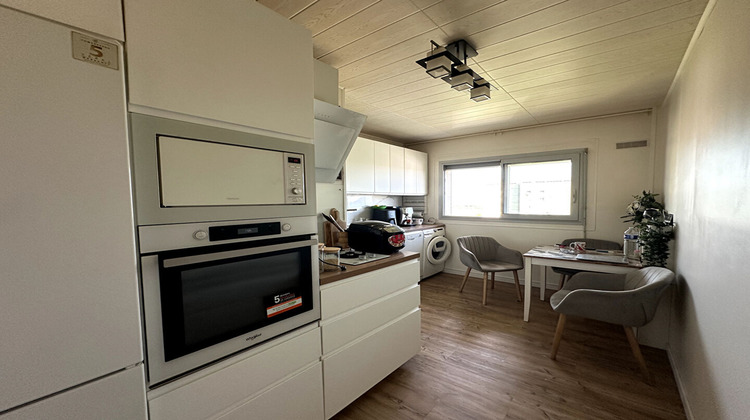 Ma-Cabane - Vente Appartement VENISSIEUX, 67 m²