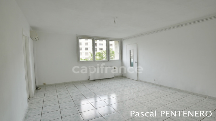Ma-Cabane - Vente Appartement VENISSIEUX, 74 m²