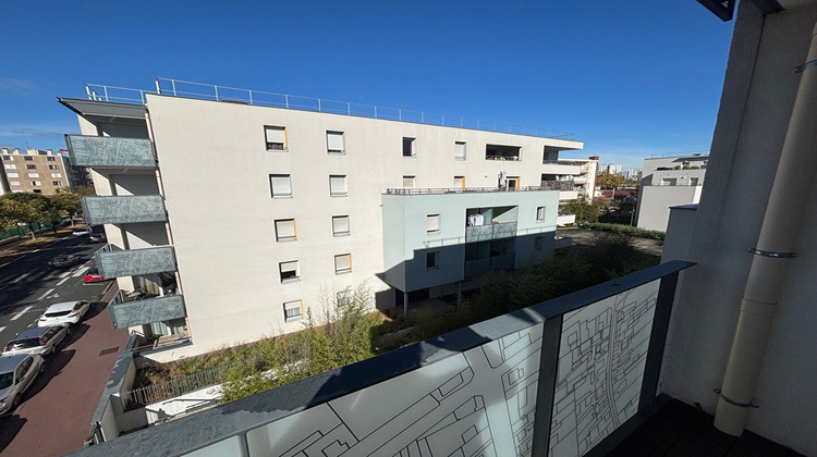 Ma-Cabane - Vente Appartement VENISSIEUX, 50 m²