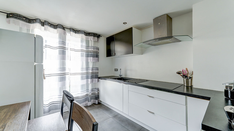 Ma-Cabane - Vente Appartement VENISSIEUX, 65 m²
