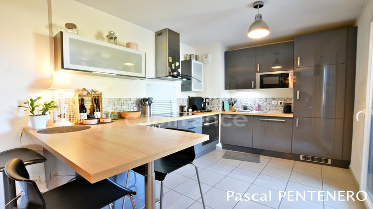 Ma-Cabane - Vente Appartement VENISSIEUX, 49 m²