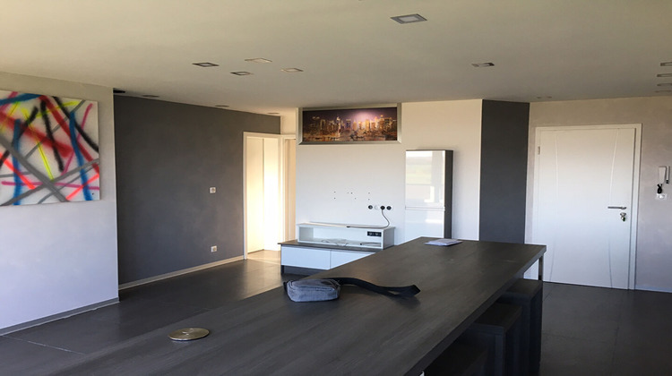 Ma-Cabane - Vente Appartement VERDUN, 67 m²