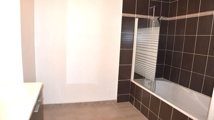 Ma-Cabane - Vente Appartement VEZIN-LE-COQUET, 87 m²