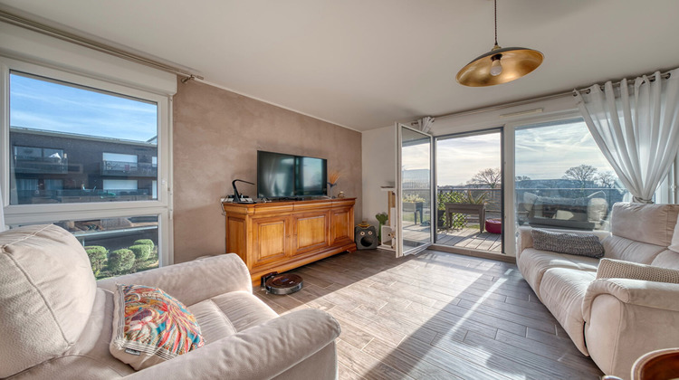 Ma-Cabane - Vente Appartement VEZIN-LE-COQUET, 83 m²