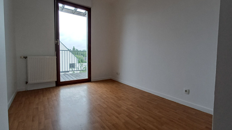Ma-Cabane - Vente Appartement VEZIN-LE-COQUET, 80 m²