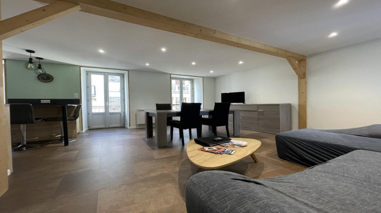 Ma-Cabane - Vente Appartement VIC SUR CERE, 131 m²