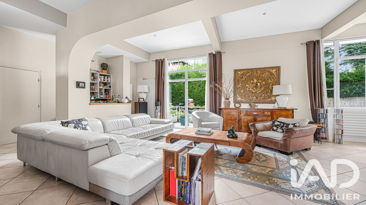 Ma-Cabane - Vente Appartement Ville-d'Avray, 175 m²