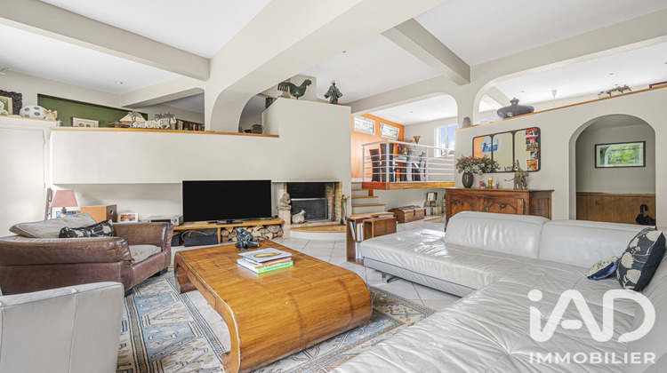 Ma-Cabane - Vente Appartement Ville-d'Avray, 175 m²