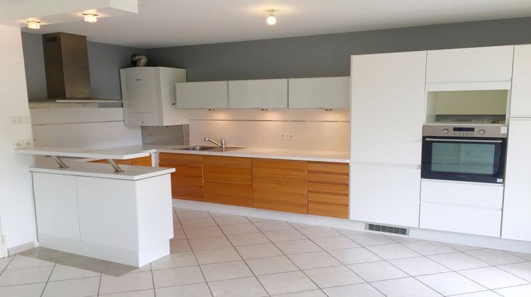 Ma-Cabane - Vente Appartement Ville-la-Grand, 52 m²