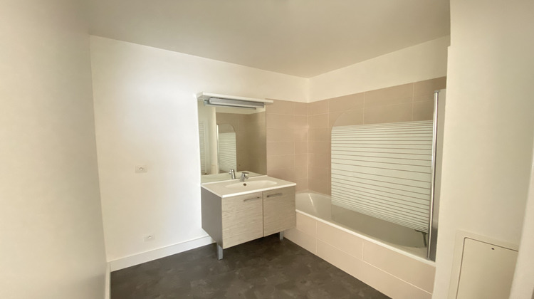 Ma-Cabane - Vente Appartement Ville-la-Grand, 63 m²