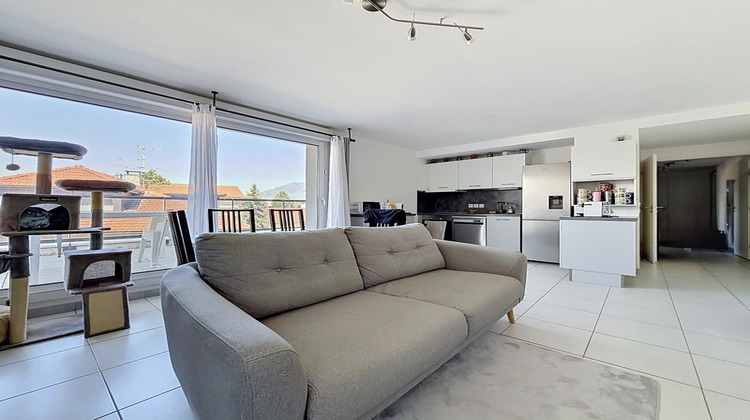 Ma-Cabane - Vente Appartement VILLE LA GRAND, 65 m²