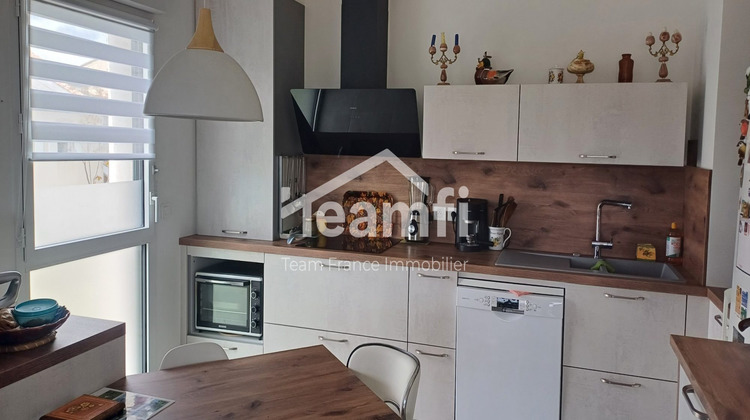 Ma-Cabane - Vente Appartement Villeneuve-de-Berg, 76 m²