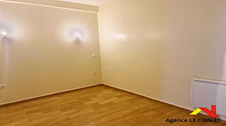Ma-Cabane - Vente Appartement VILLENEUVE-LE-ROI, 27 m²