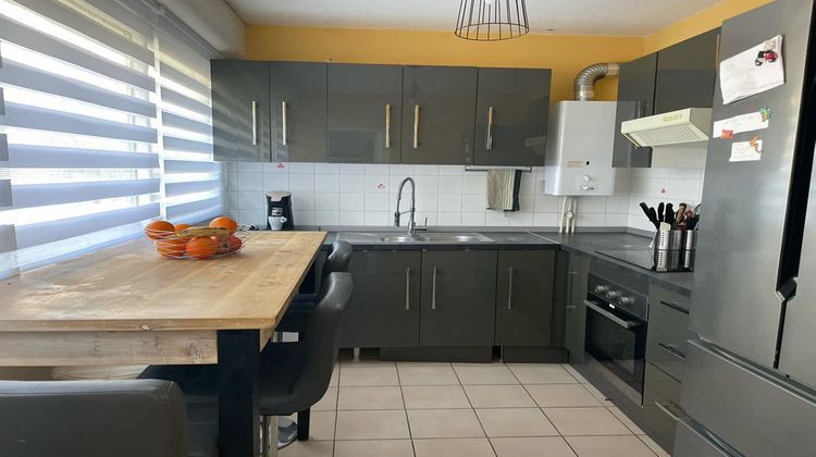 Ma-Cabane - Vente Appartement VILLENEUVE LES AVIGNON, 64 m²