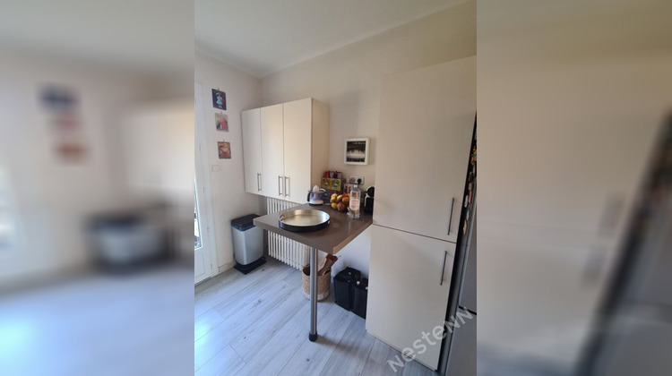 Ma-Cabane - Vente Appartement VILLENEUVE-LES-AVIGNON, 82 m²