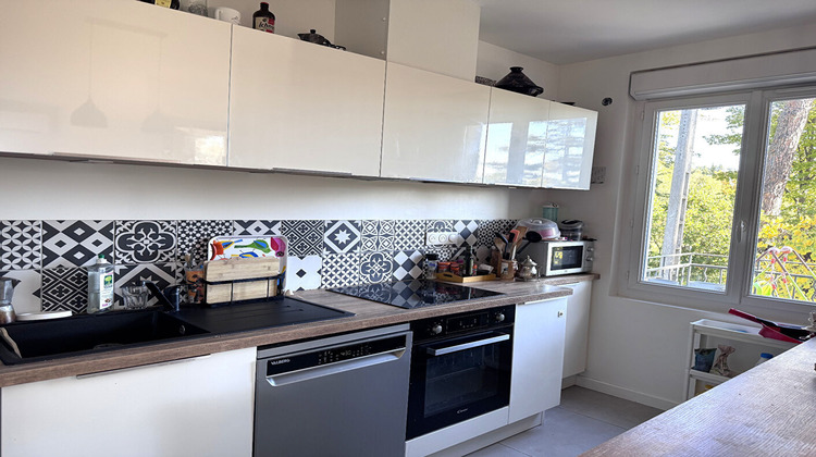 Ma-Cabane - Vente Appartement VILLENEUVE-LES-AVIGNON, 67 m²