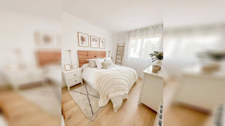 Ma-Cabane - Vente Appartement VILLENEUVE LES AVIGNON, 93 m²