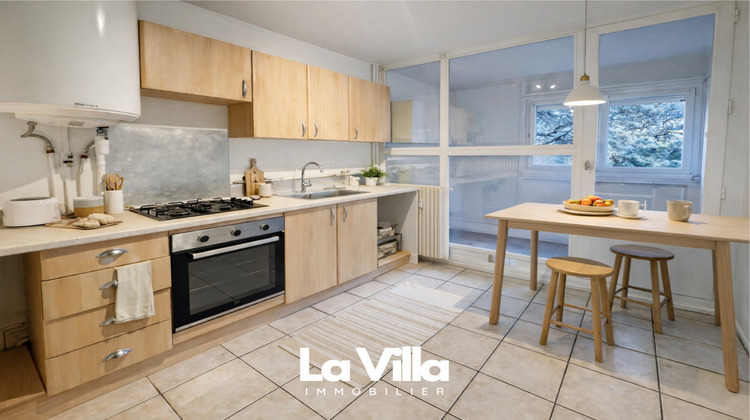 Ma-Cabane - Vente Appartement VILLENEUVE-LES-AVIGNON, 73 m²