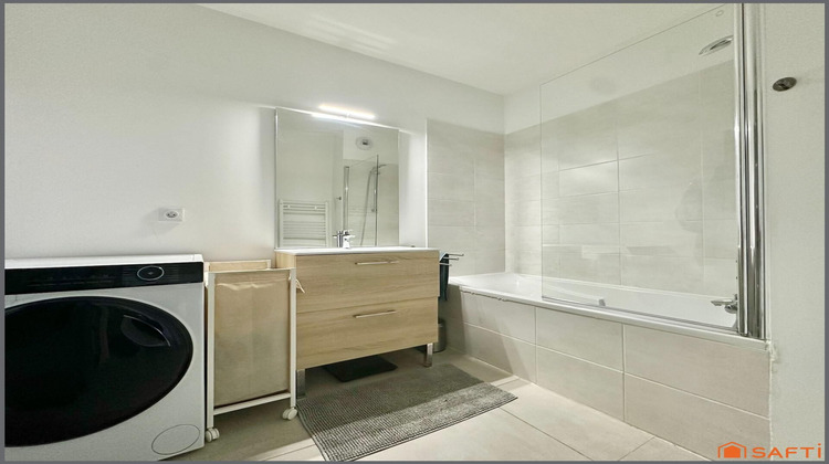 Ma-Cabane - Vente Appartement Villeneuve-les-Avignon, 62 m²