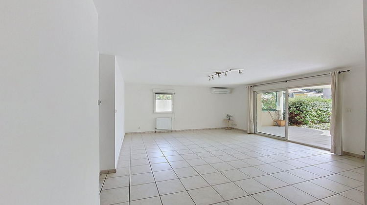 Ma-Cabane - Vente Appartement Villeneuve-lès-Avignon, 82 m²