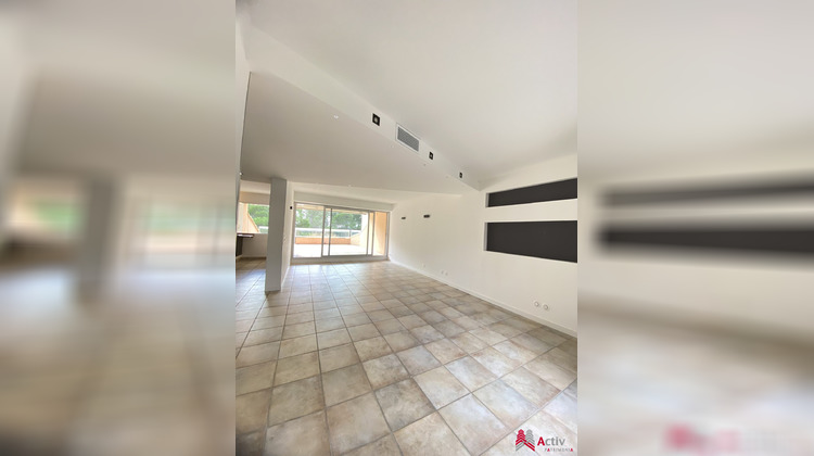 Ma-Cabane - Vente Appartement Villeneuve-lès-Avignon, 120 m²