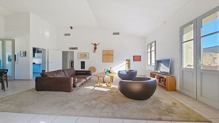 Ma-Cabane - Vente Appartement VILLENEUVE-LES-AVIGNON, 111 m²