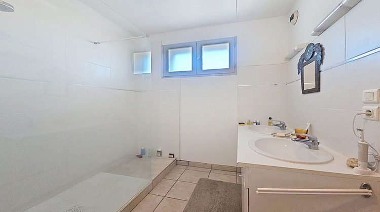 Ma-Cabane - Vente Appartement VILLENEUVE-LES-AVIGNON, 111 m²