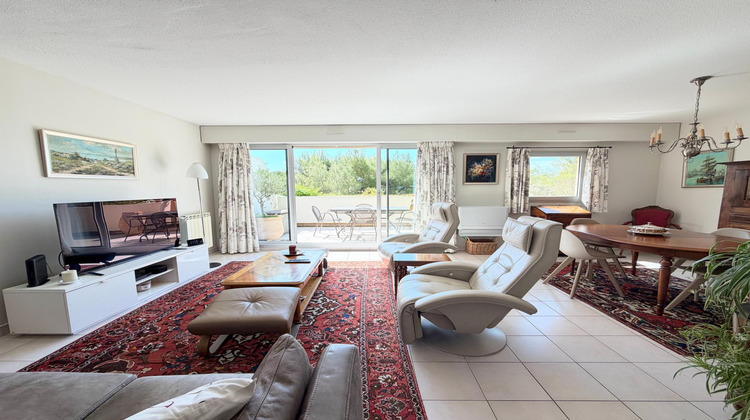 Ma-Cabane - Vente Appartement Villeneuve-les-Avignon, 120 m²