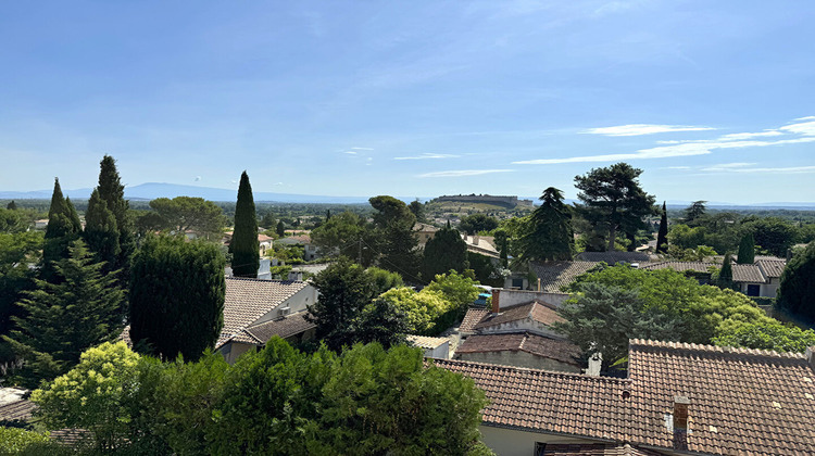 Ma-Cabane - Vente Appartement VILLENEUVE-LES-AVIGNON, 83 m²