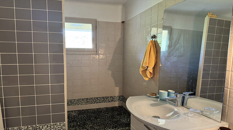 Ma-Cabane - Vente Appartement VILLENEUVE-LES-AVIGNON, 83 m²