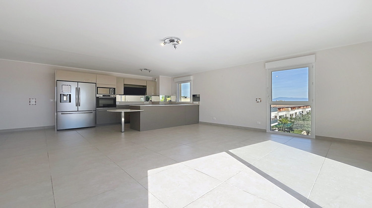 Ma-Cabane - Vente Appartement Villeneuve-lès-Avignon, 88 m²