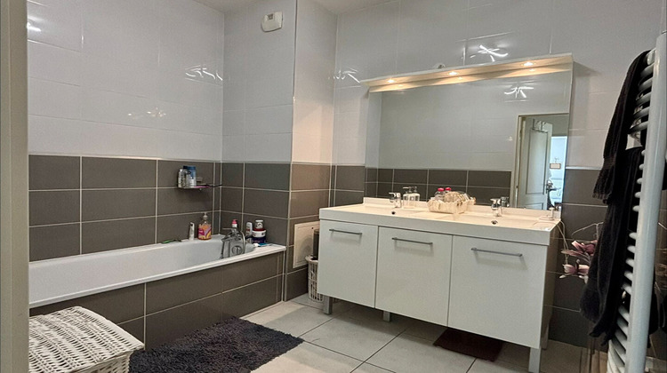 Ma-Cabane - Vente Appartement VILLETTE-D'ANTHON, 62 m²