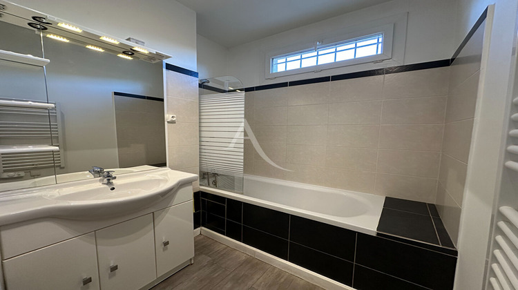 Ma-Cabane - Vente Appartement VINON-SUR-VERDON, 70 m²