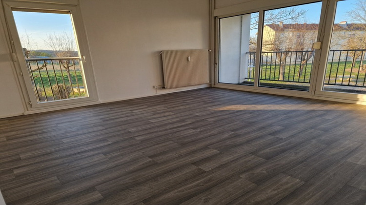 Ma-Cabane - Vente Appartement VITTEL, 64 m²
