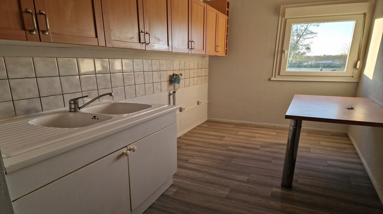 Ma-Cabane - Vente Appartement VITTEL, 64 m²