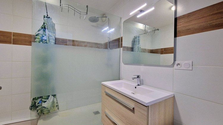Ma-Cabane - Vente Appartement VIVIERS-DU-LAC, 68 m²