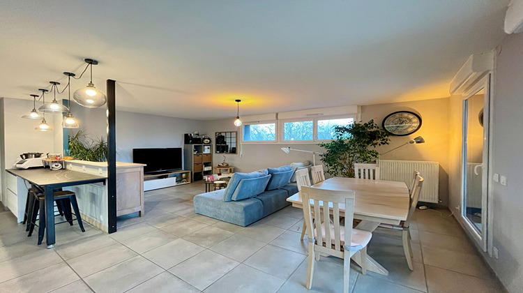 Ma-Cabane - Vente Appartement VOIRON, 100 m²