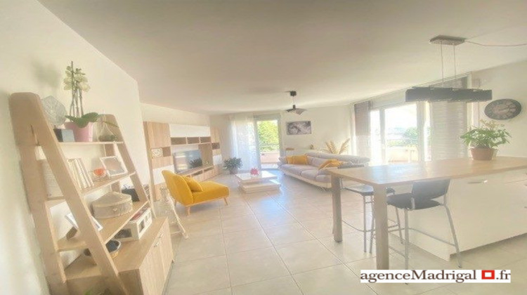 Ma-Cabane - Vente Appartement Voiron, 90 m²