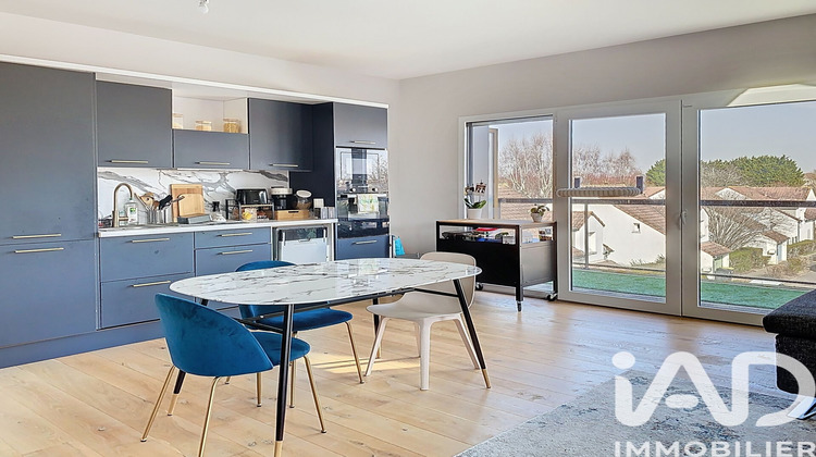 Ma-Cabane - Vente Appartement Voisins-le-Bretonneux, 93 m²