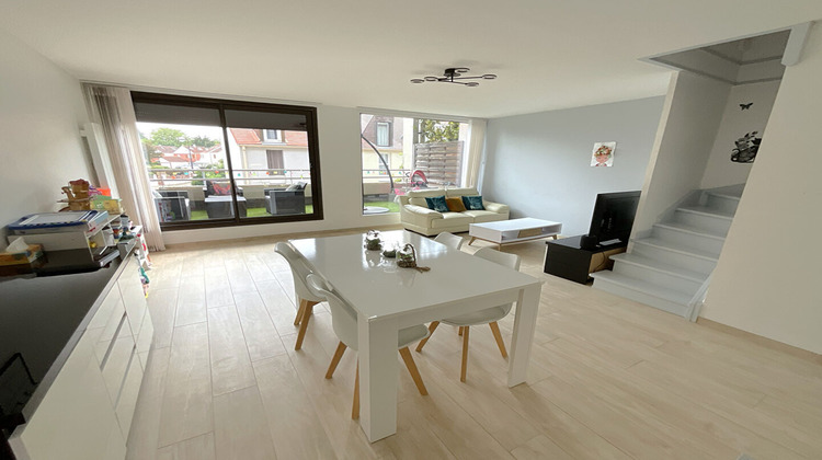 Ma-Cabane - Vente Appartement VOISINS-LE-BRETONNEUX, 80 m²