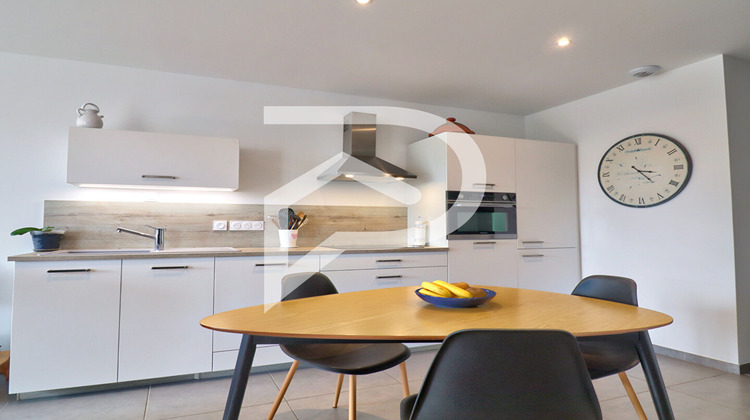 Ma-Cabane - Vente Appartement VOLX, 69 m²