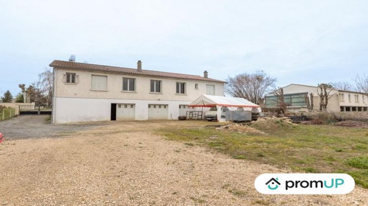 Ma-Cabane - Vente Boutique Aigre, 456 m²