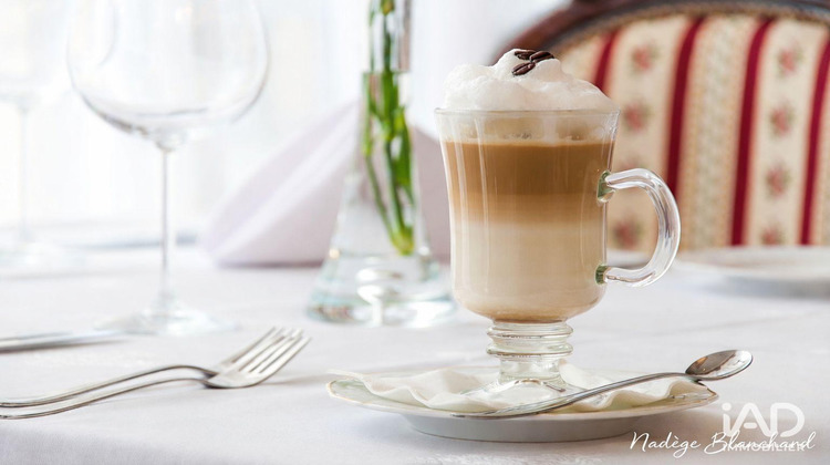 Ma-Cabane - Vente Boutique Aigrefeuille-d'Aunis, 100 m²