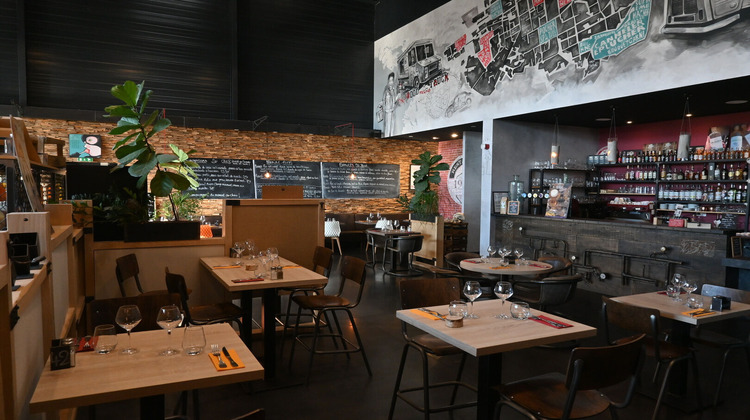 Ma-Cabane - Vente Boutique ANDREZIEUX-BOUTHEON, 252 m²