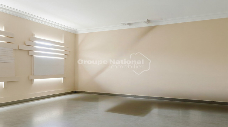 Ma-Cabane - Vente Boutique BEAUCAIRE, 79 m²