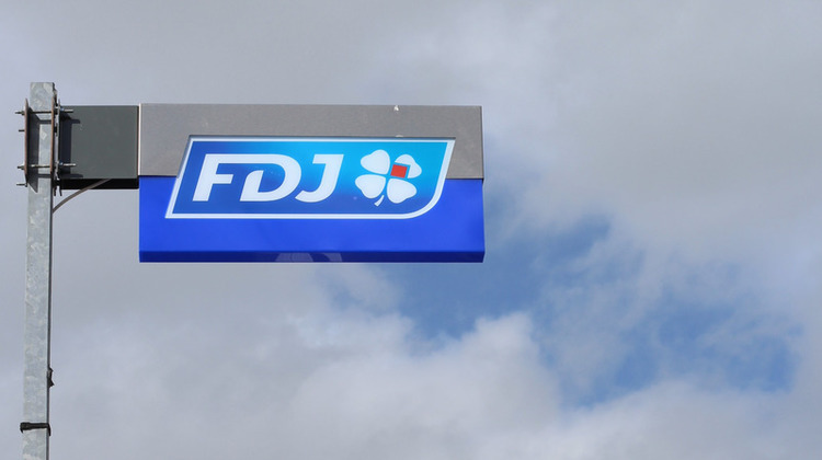 Ma-Cabane - Vente Boutique BORDEAUX, 69 m²