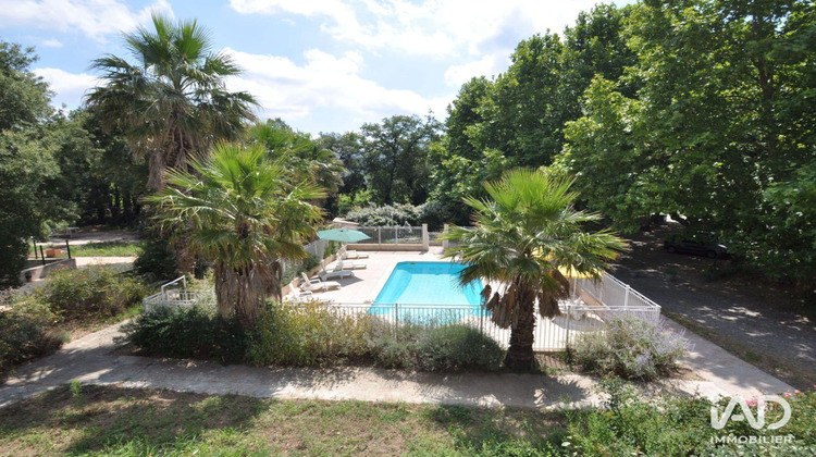 Ma-Cabane - Vente Boutique Bormes-les-Mimosas, 1000 m²