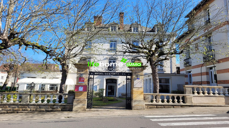 Ma-Cabane - Vente Boutique Bourbon-l'Archambault, 1243 m²